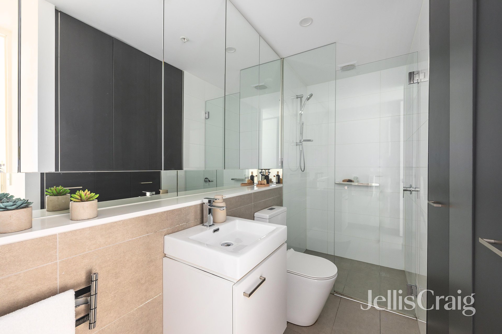 101/25 Pryor Street, Eltham image 9