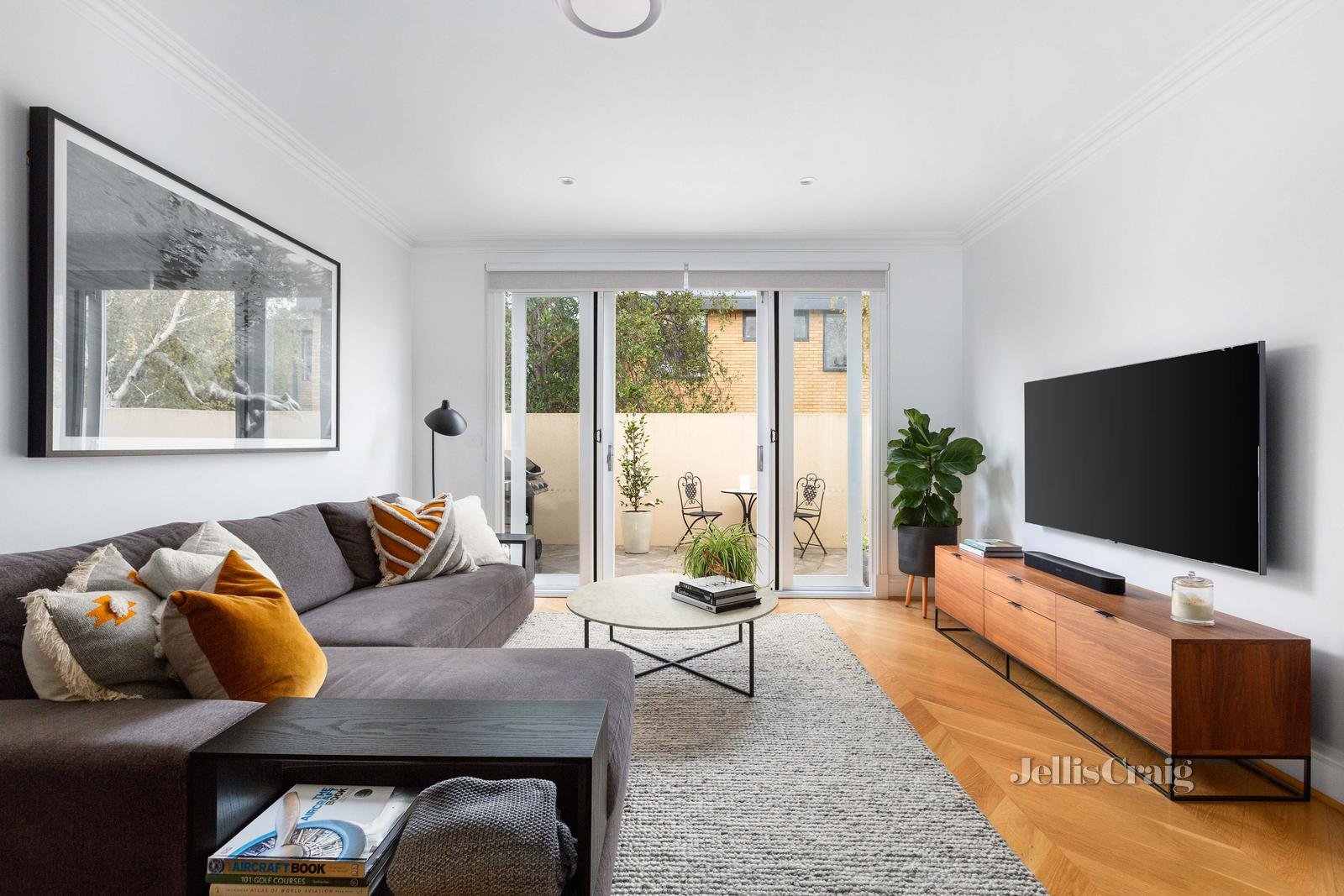 10/13 Denbigh Road, Armadale image 2