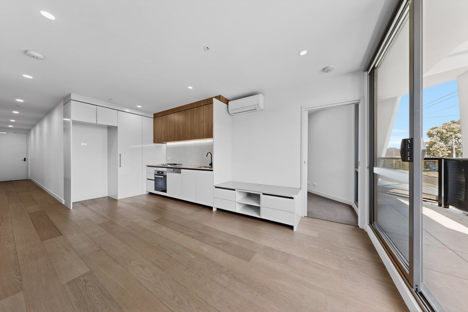 101/340 Whitehorse Road, Balwyn image 1