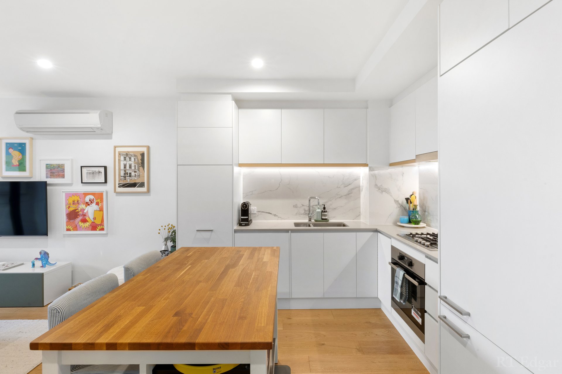 Property Gallery Thumbnail 8