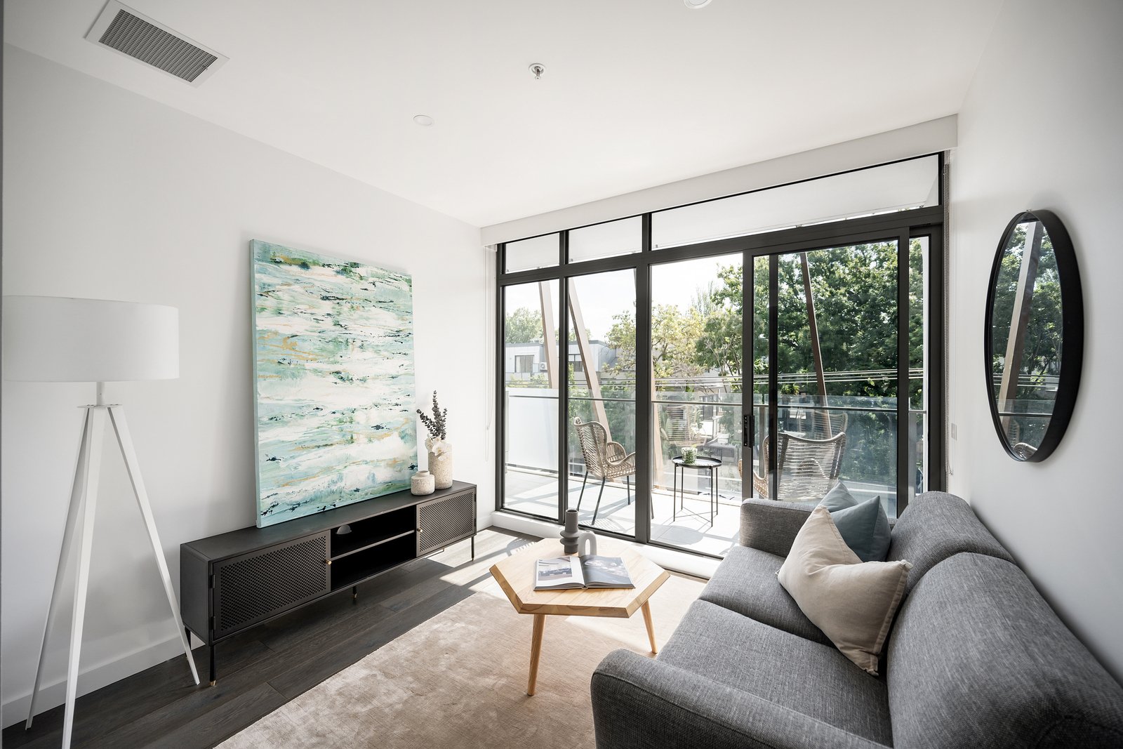 Property Gallery Thumbnail 2
