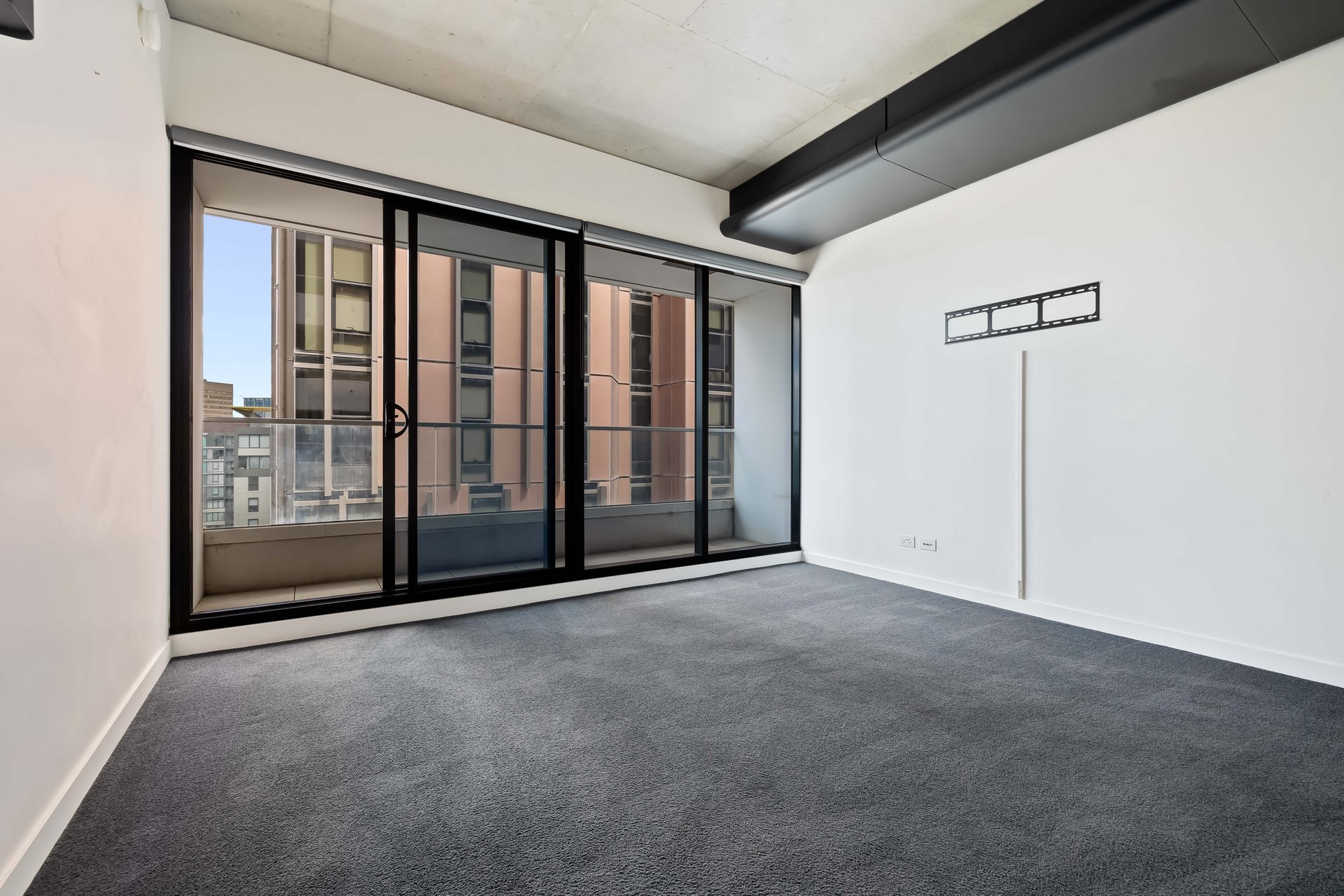 1013/65 Coventry St, Southbank image 3