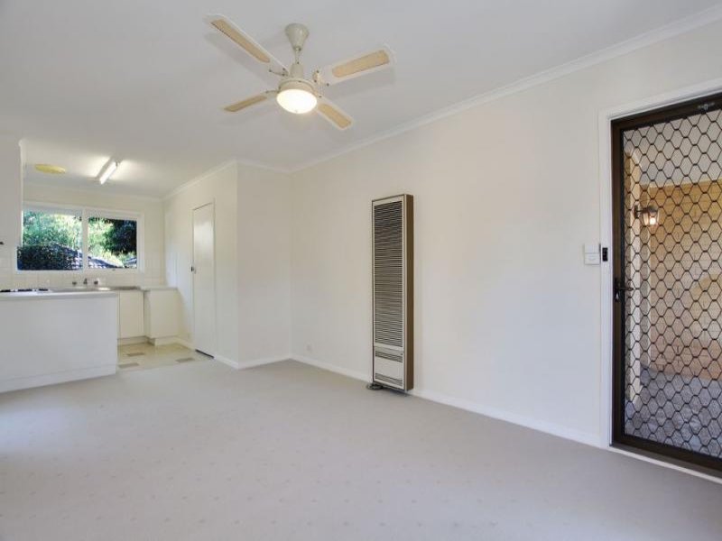 10/14-16 New Street, Ringwood image 2