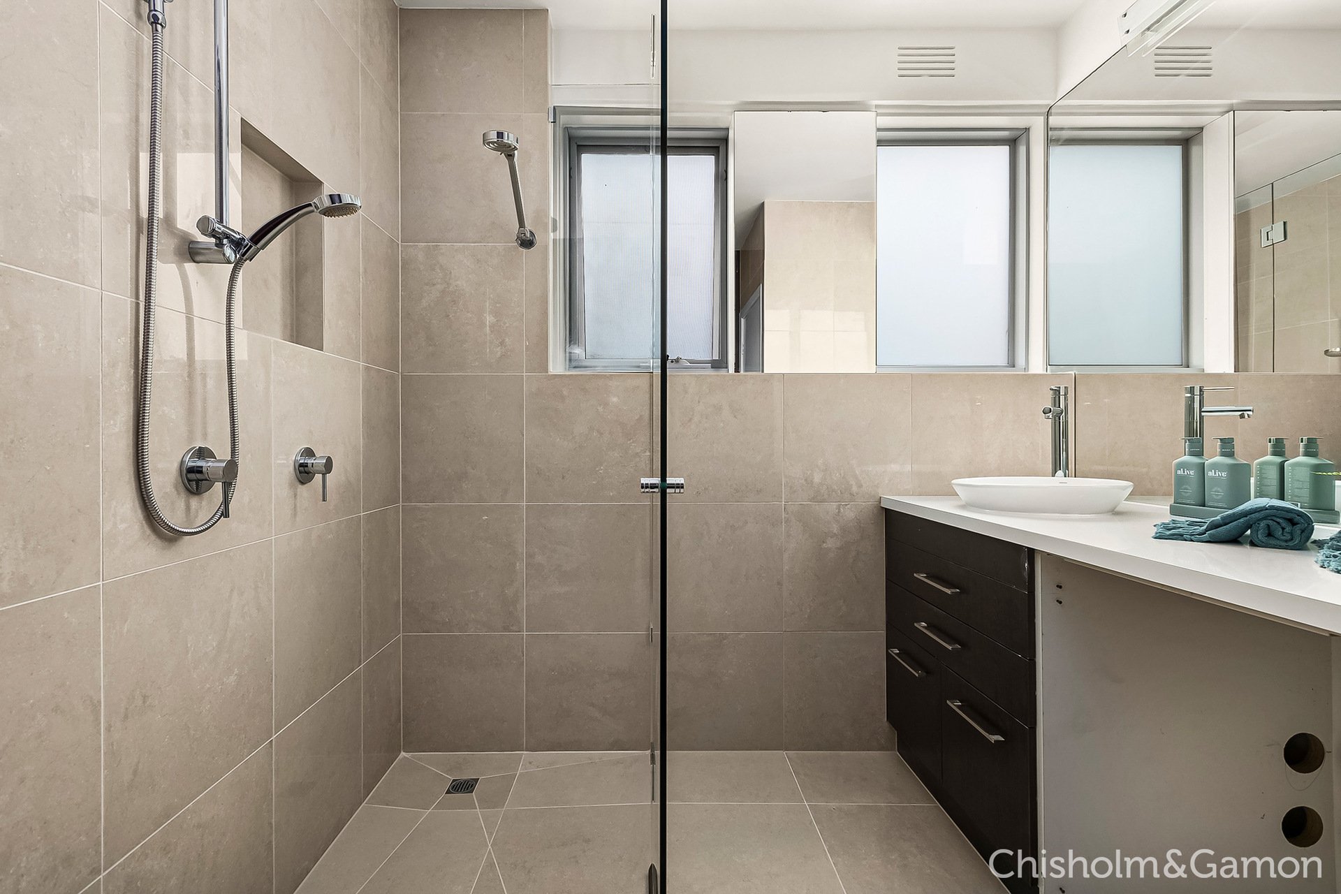 10/14 Broadway, Elwood image 9