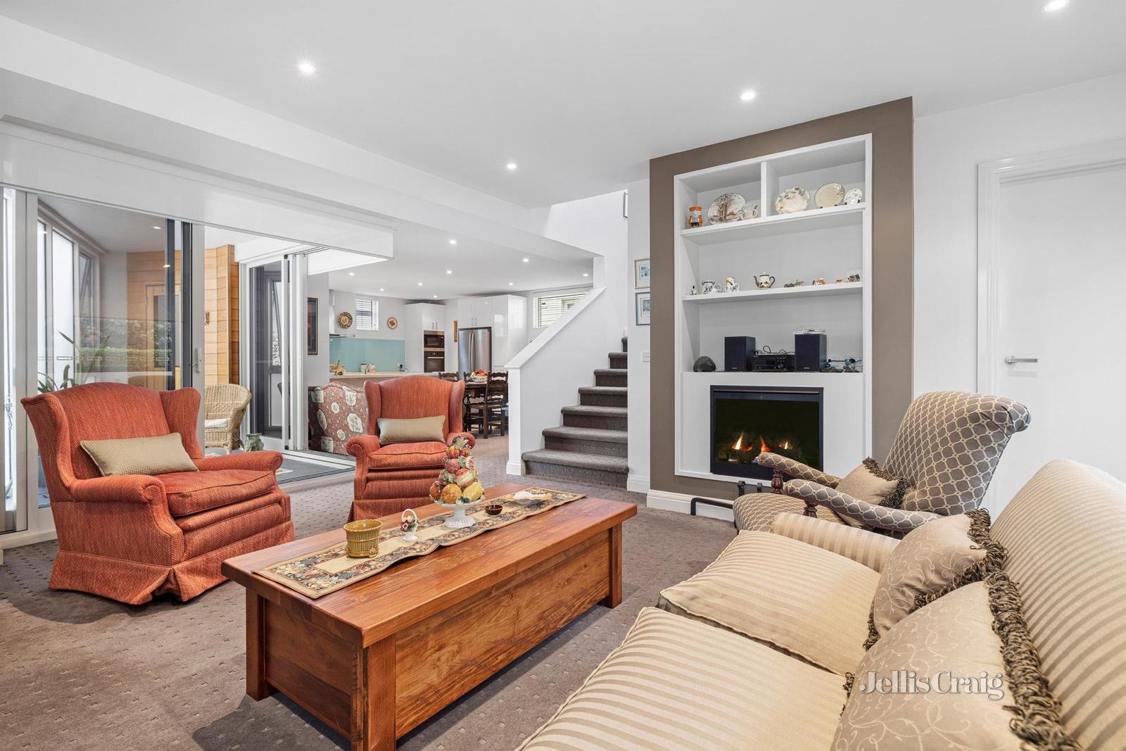 10/14 Tanti Avenue, Mornington image 3