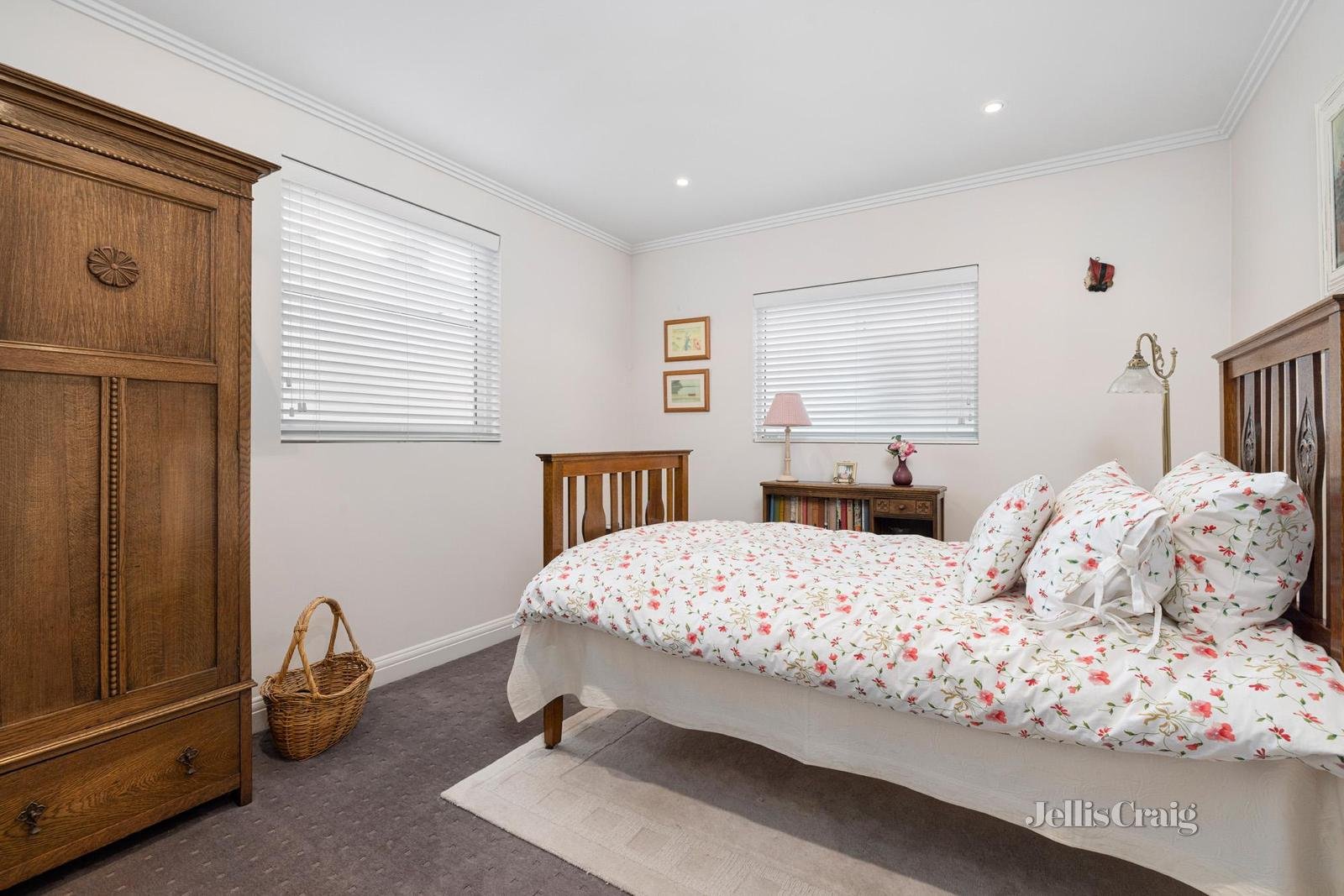 10/14 Tanti Avenue, Mornington image 8