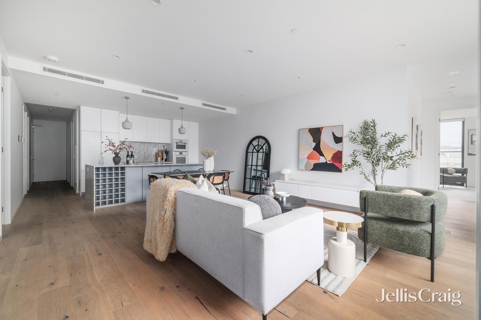 101/402 Riversdale Road, Hawthorn East image 2