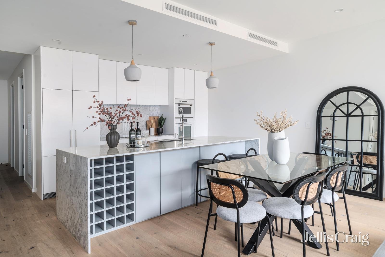 101/402 Riversdale Road, Hawthorn East image 3