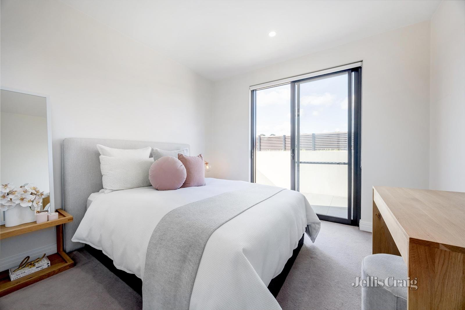 101/436 Burke Road, Camberwell image 3