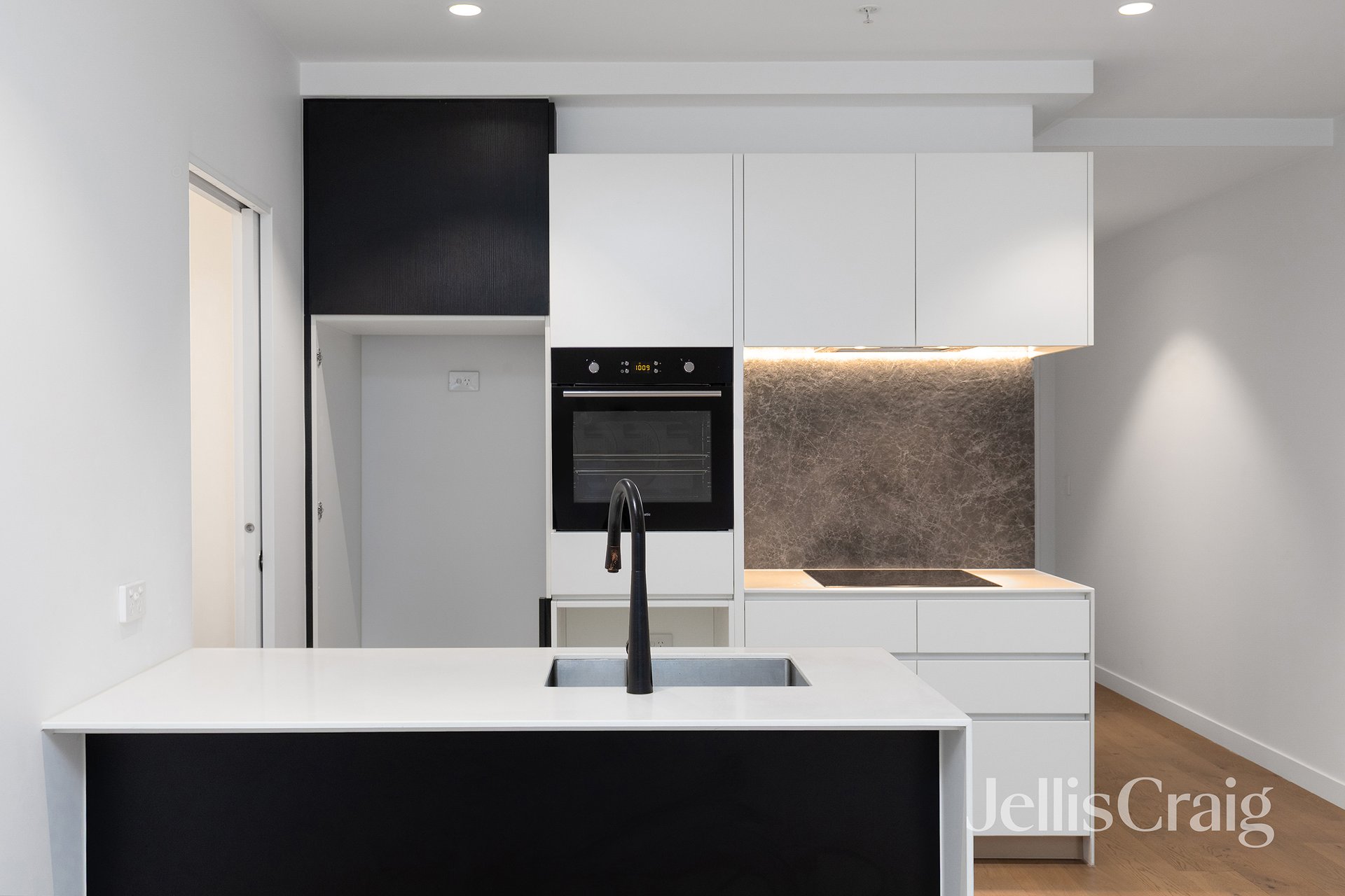 1014/443 Upper Heidelberg Road, Ivanhoe image 3