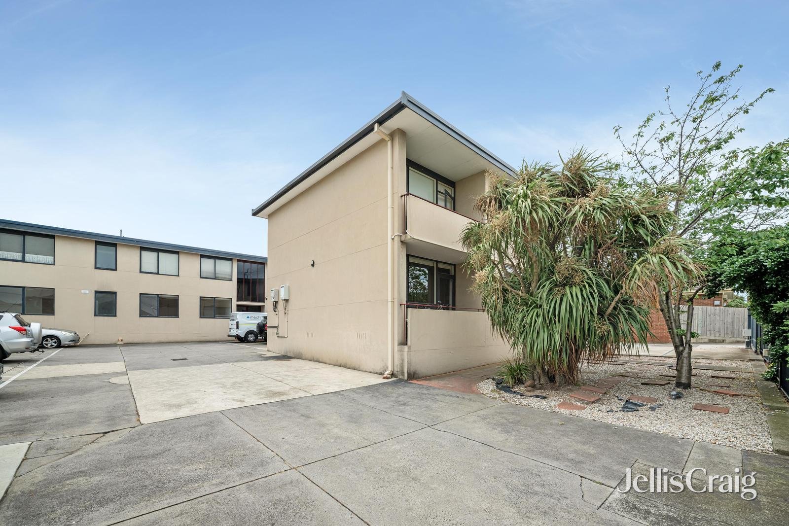 10/15-17 Karen Street, Highett image 6