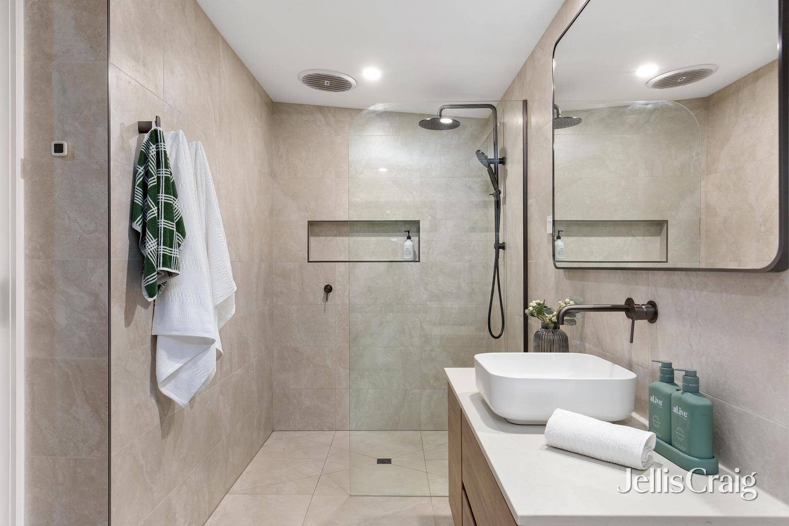 1015 Kangaroo Ground St Andrews Road, St Andrews image 12