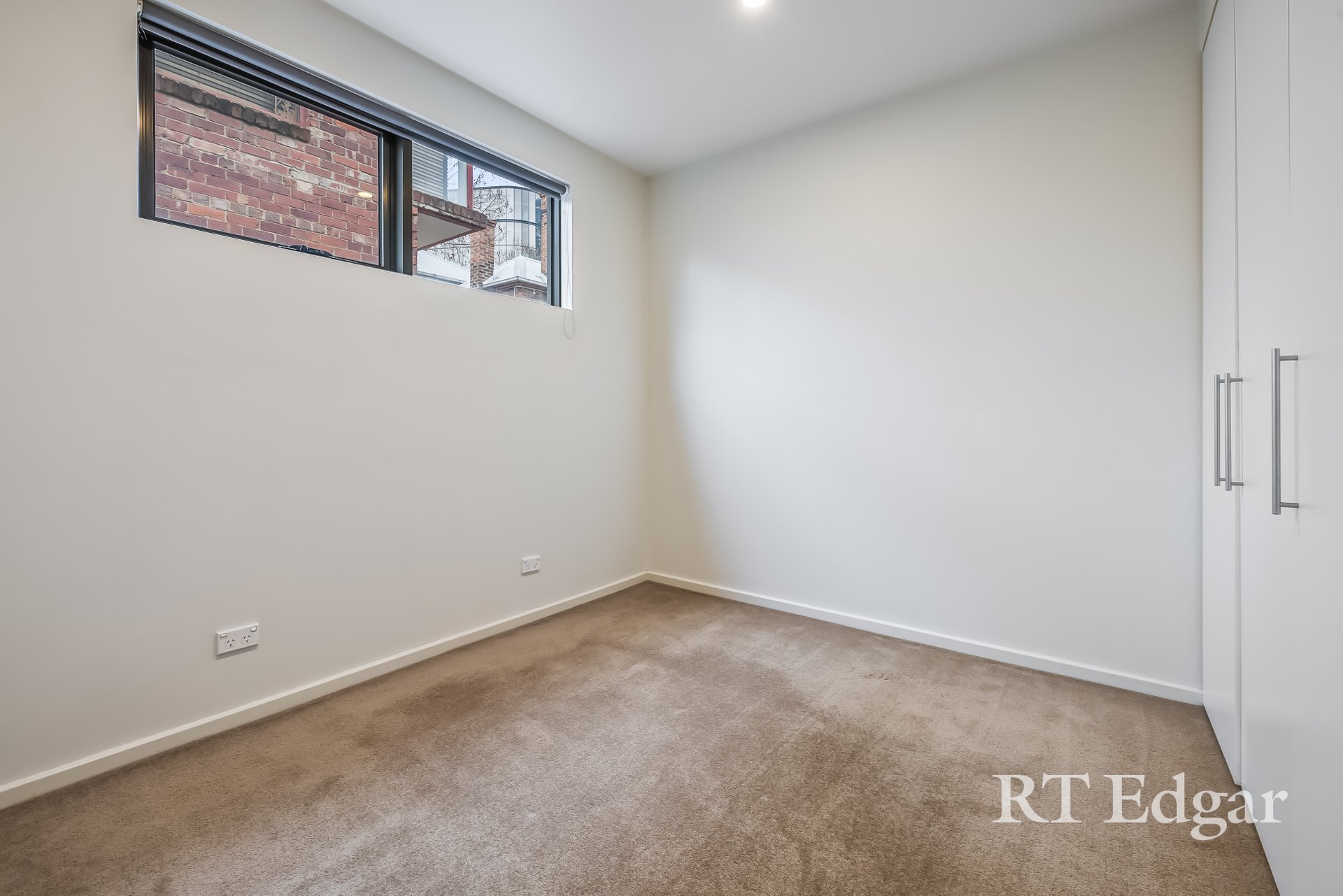 Property Gallery Thumbnail 7