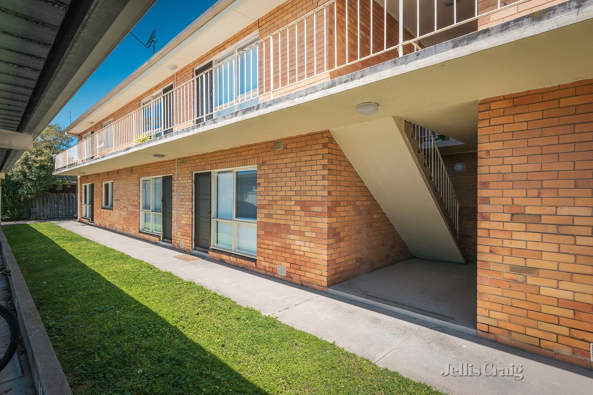 10/16 Station Street, Mentone image 6