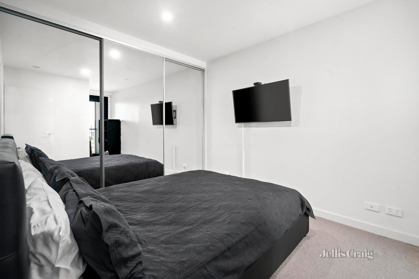 101/6 Wellington Parade, Williamstown image 5