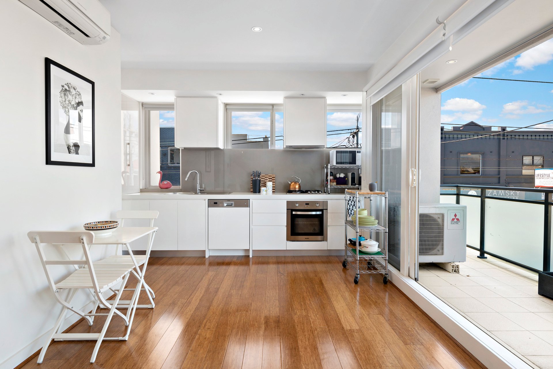 Property Gallery Thumbnail 3
