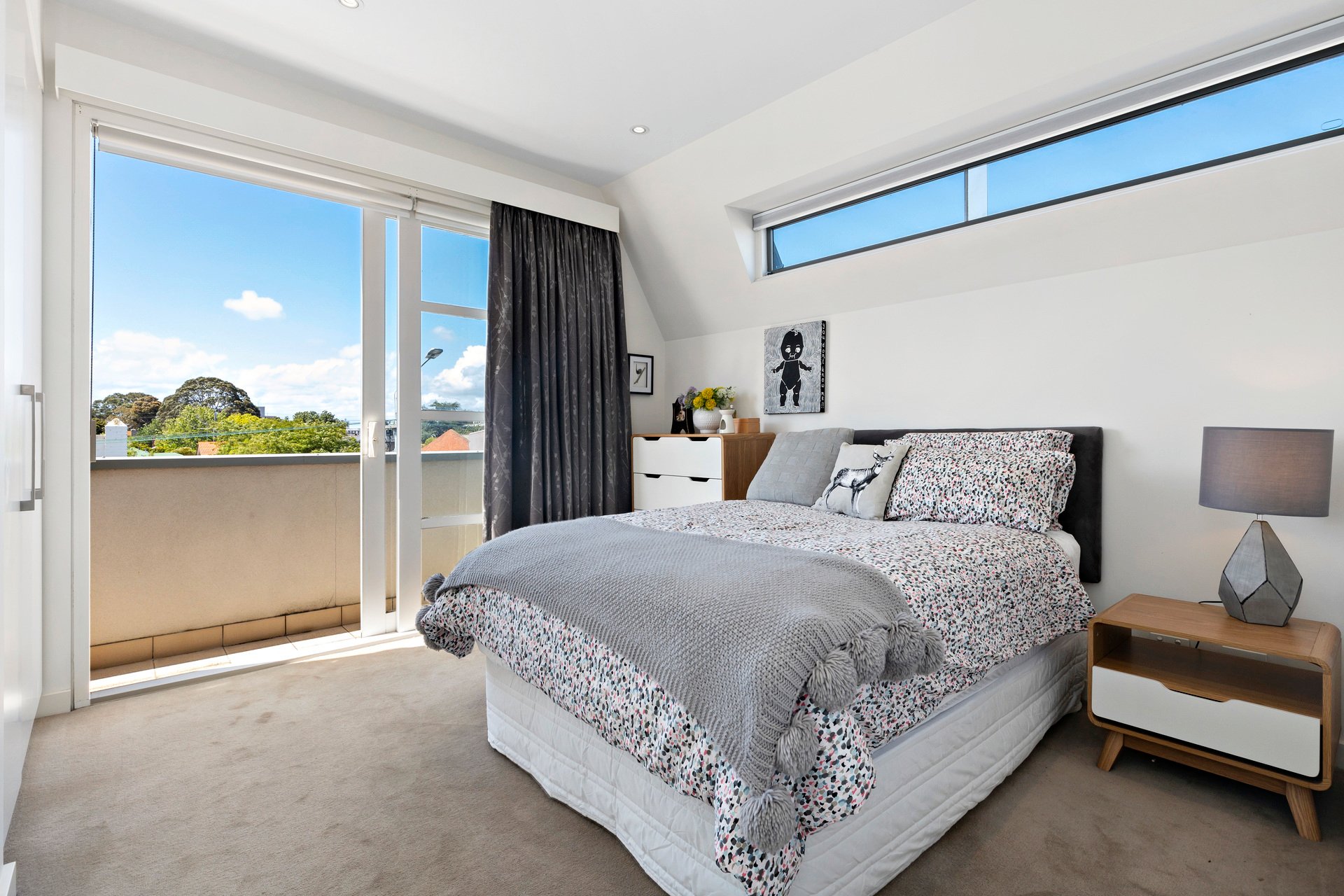 Property Gallery Thumbnail 7