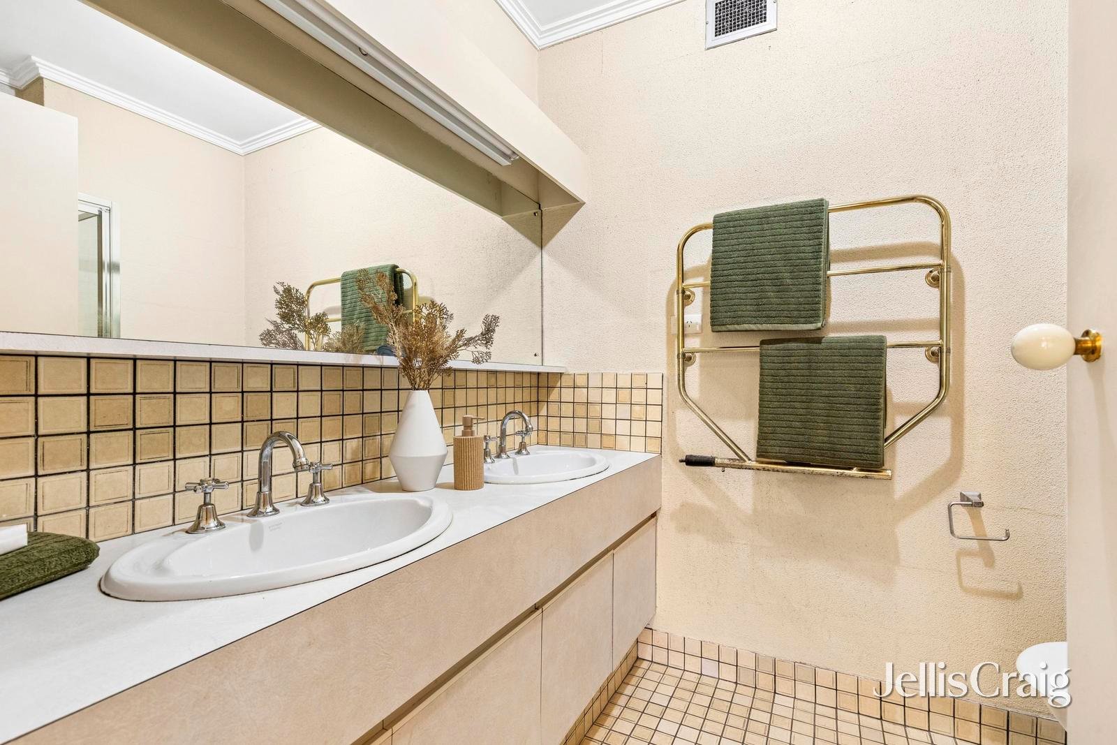 101/64 Eastern Beach Road, Geelong image 8