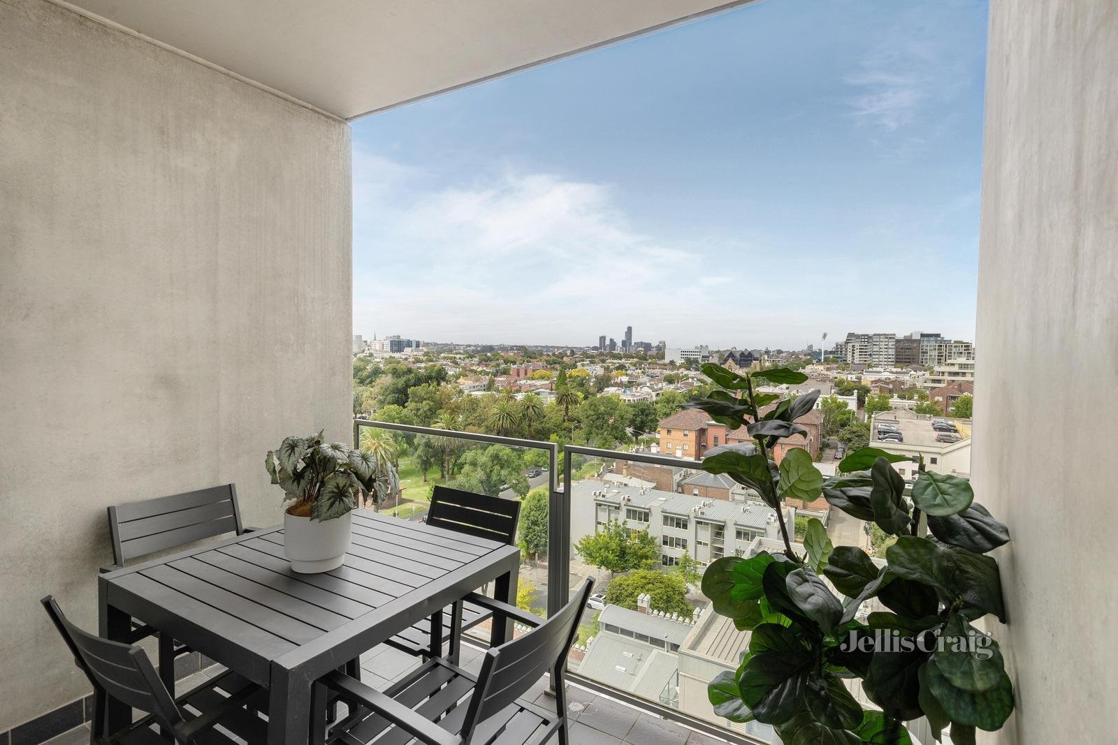 1016v/162 Albert Street, East Melbourne image 4