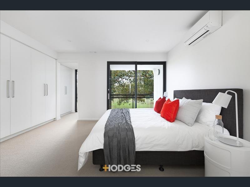 10 / 17-21 Landcox Street Brighton East