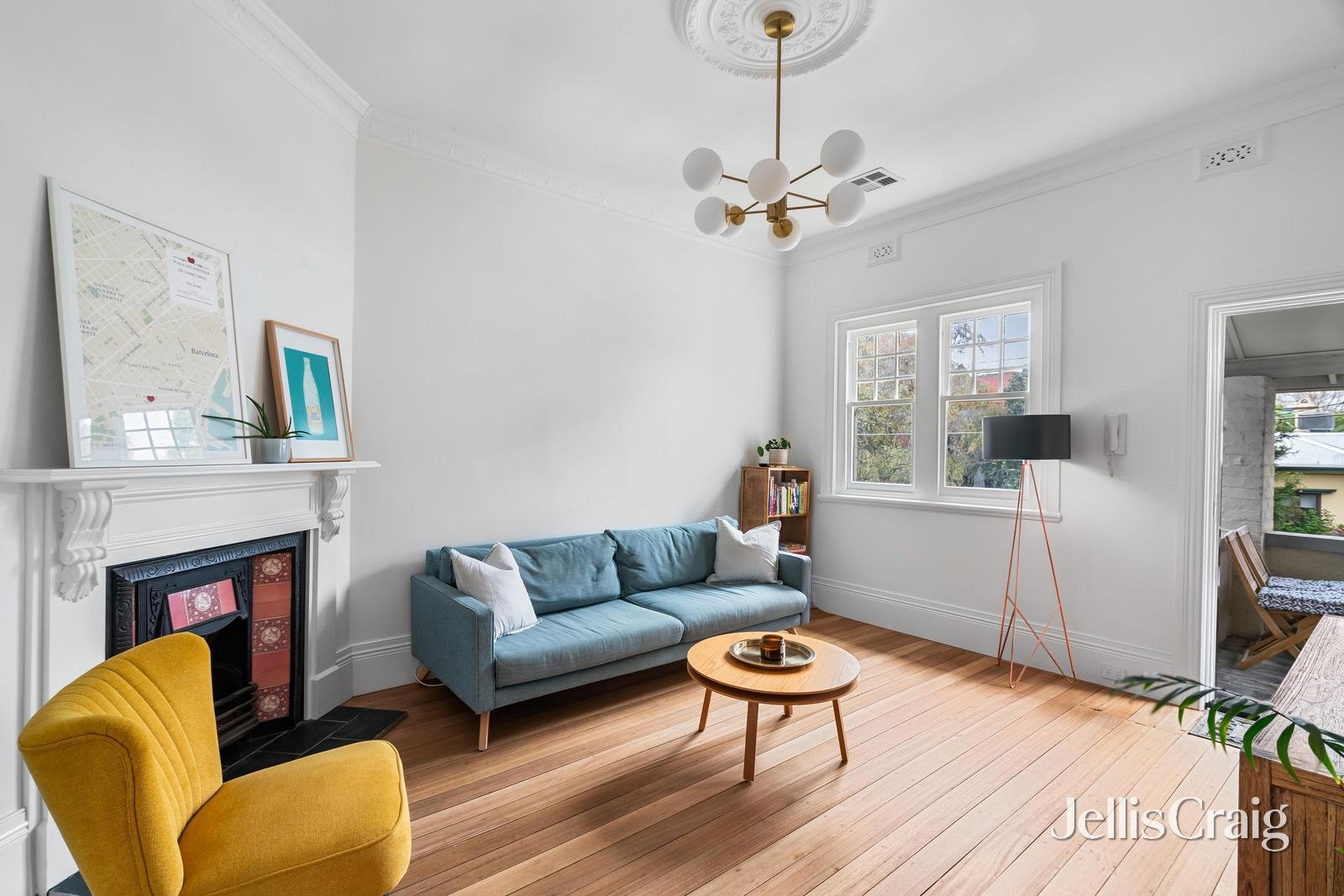 10/17-25 Charnwood Crescent, St Kilda image 2