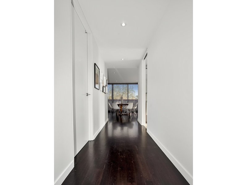 10/17 Pine Avenue, Elwood image 10