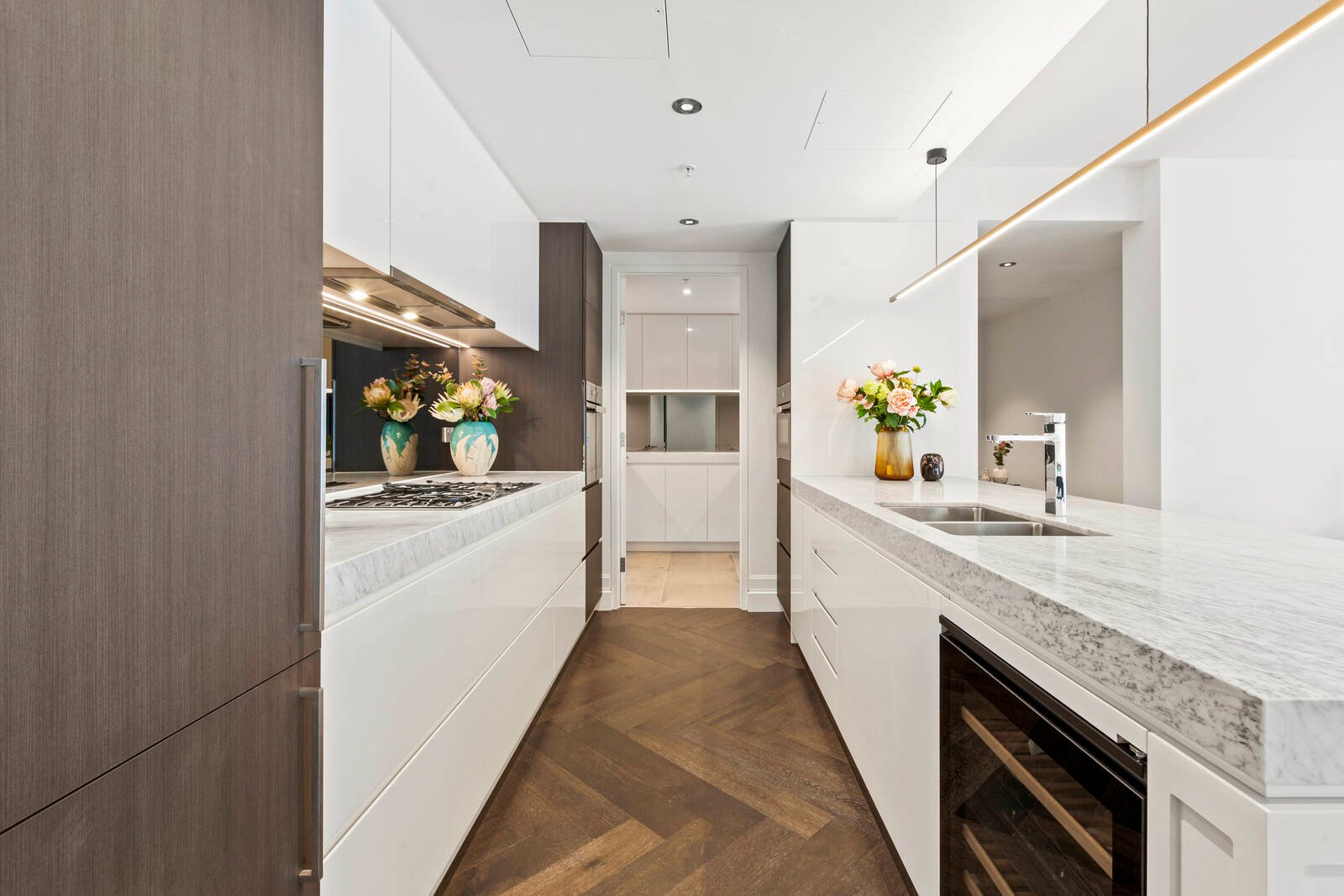 Property Gallery Thumbnail 3