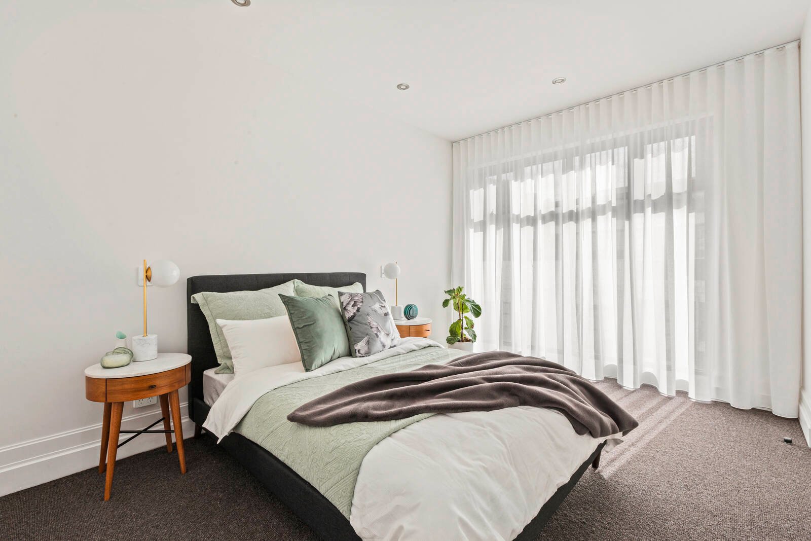 Property Gallery Thumbnail 7