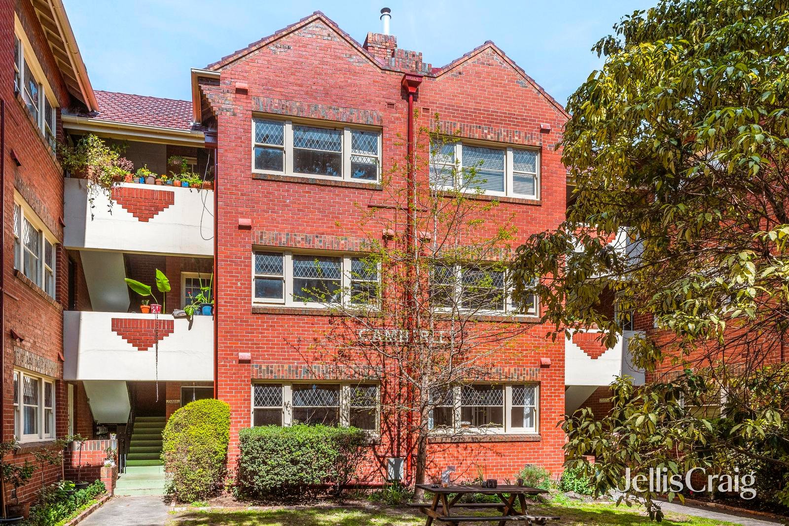 10/17A Milton Street, Elwood image 1