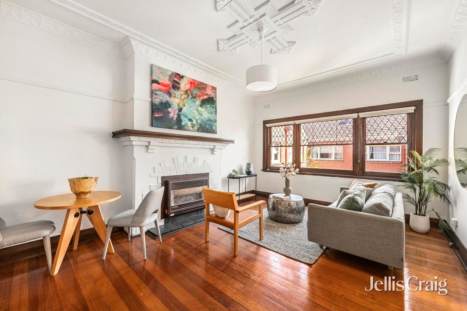 10/17A Milton Street, Elwood image 2