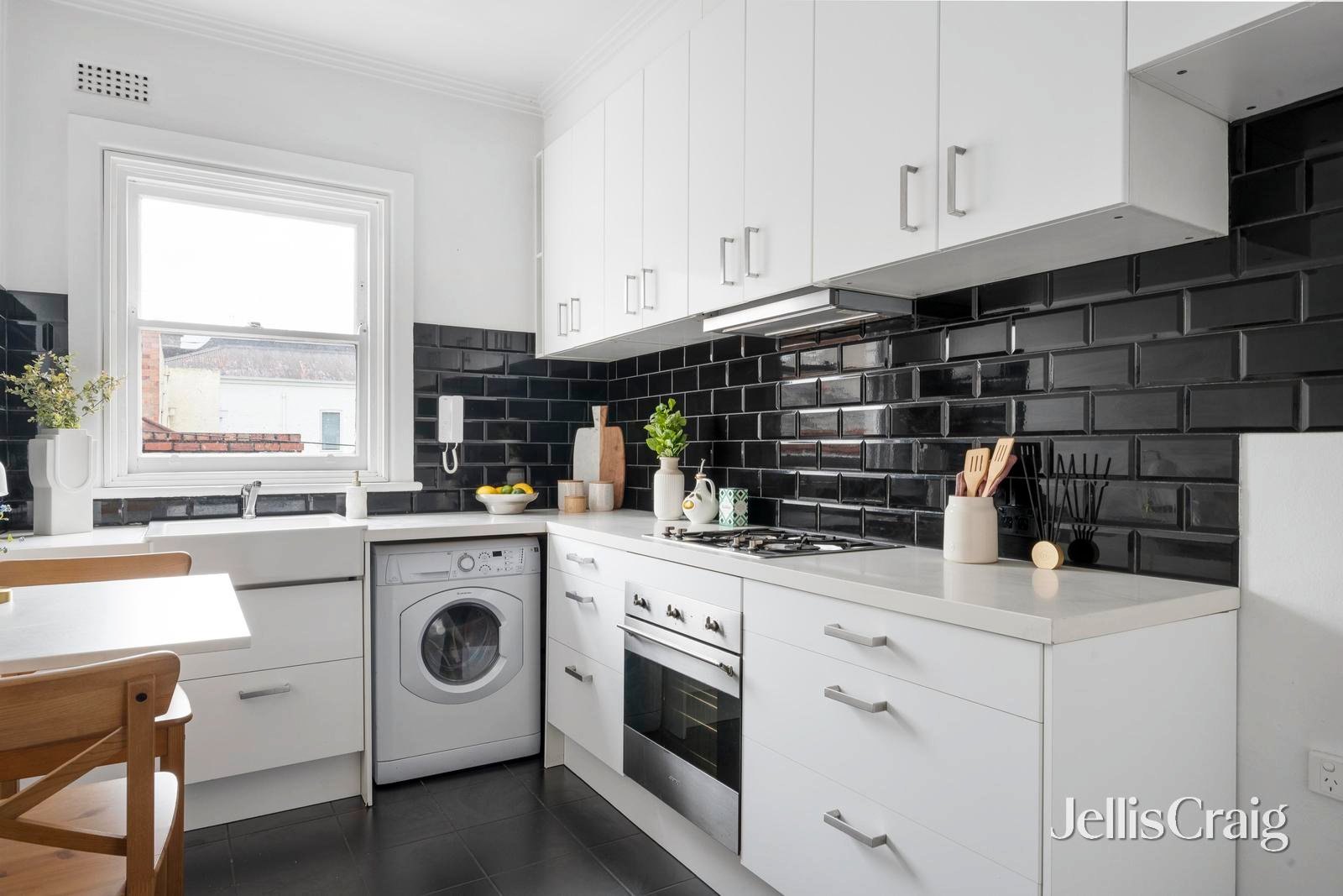 10/18-30 Grey Street, East Melbourne image 7