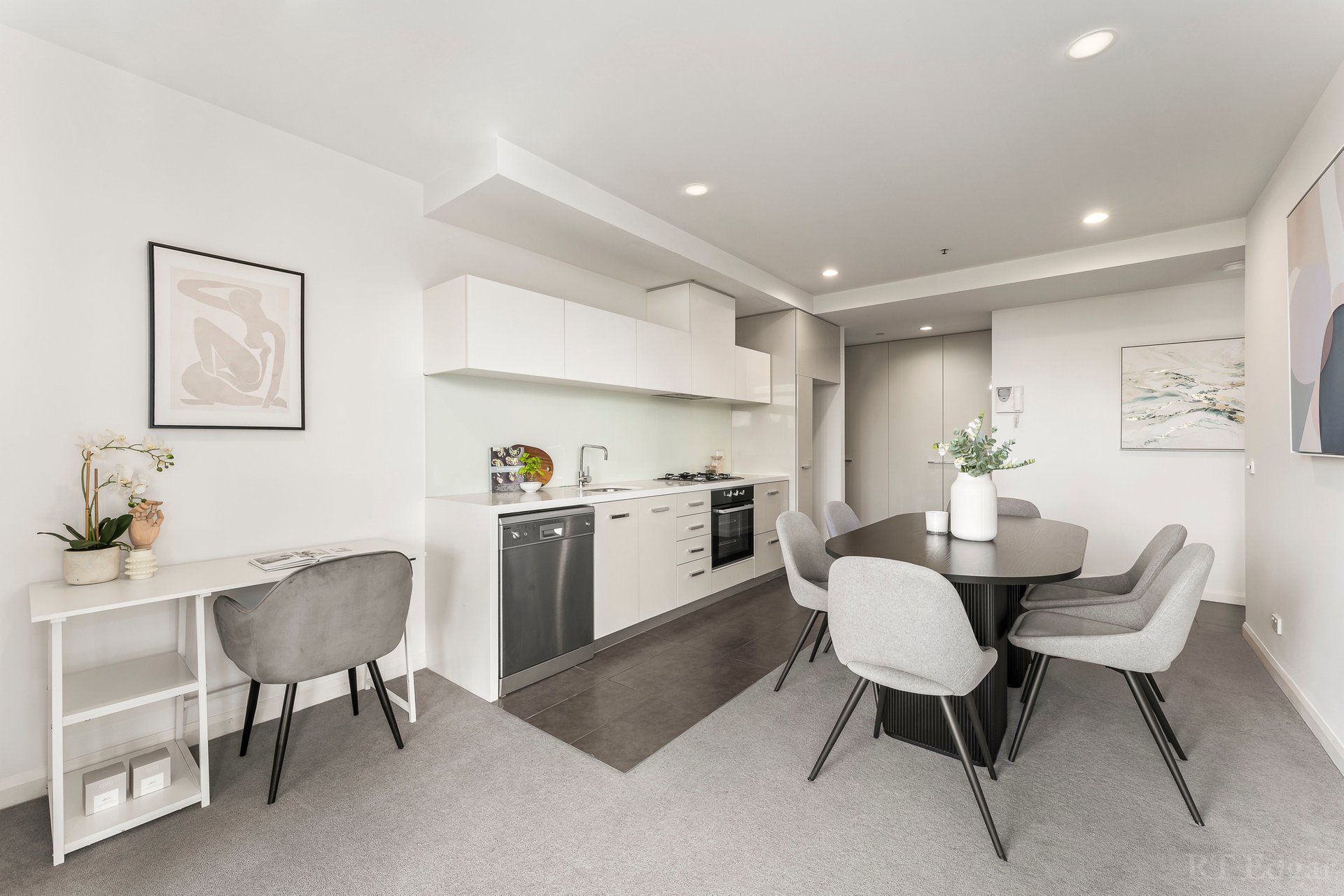 Property Gallery Thumbnail 5