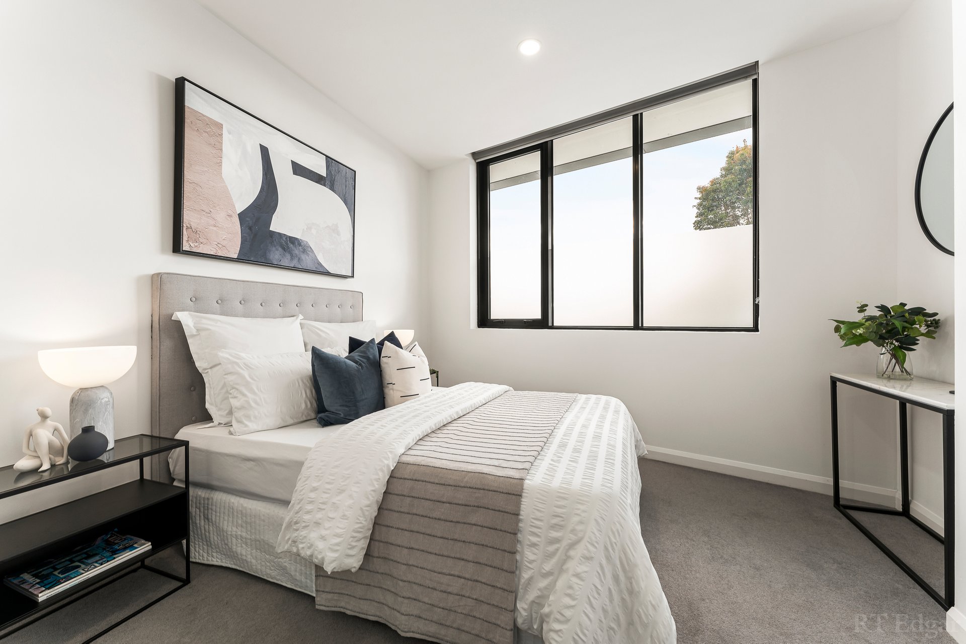 Property Gallery Thumbnail 6