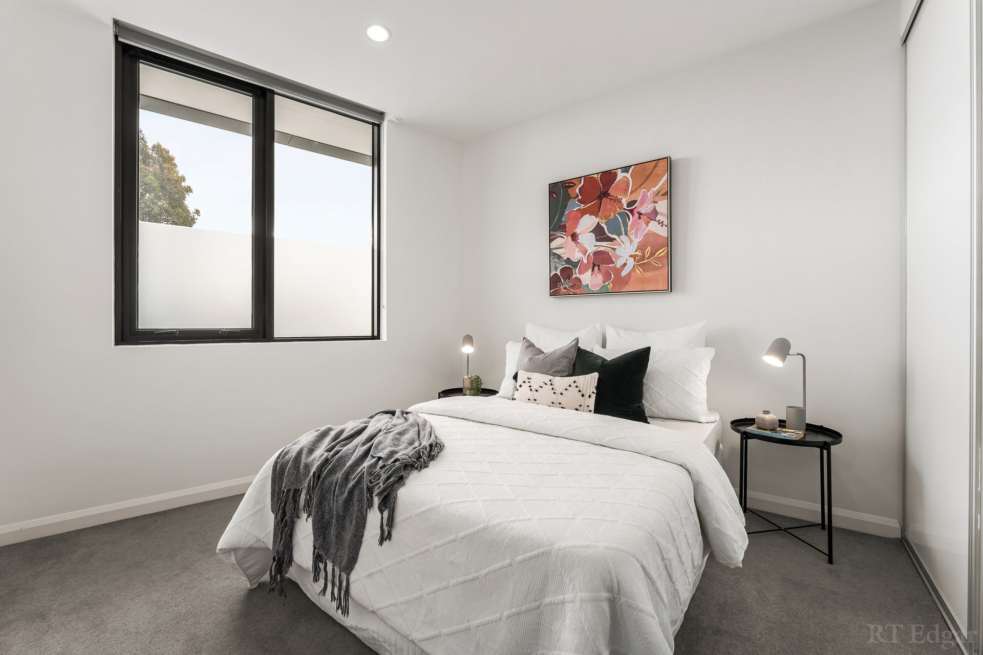 Property Gallery Thumbnail 7