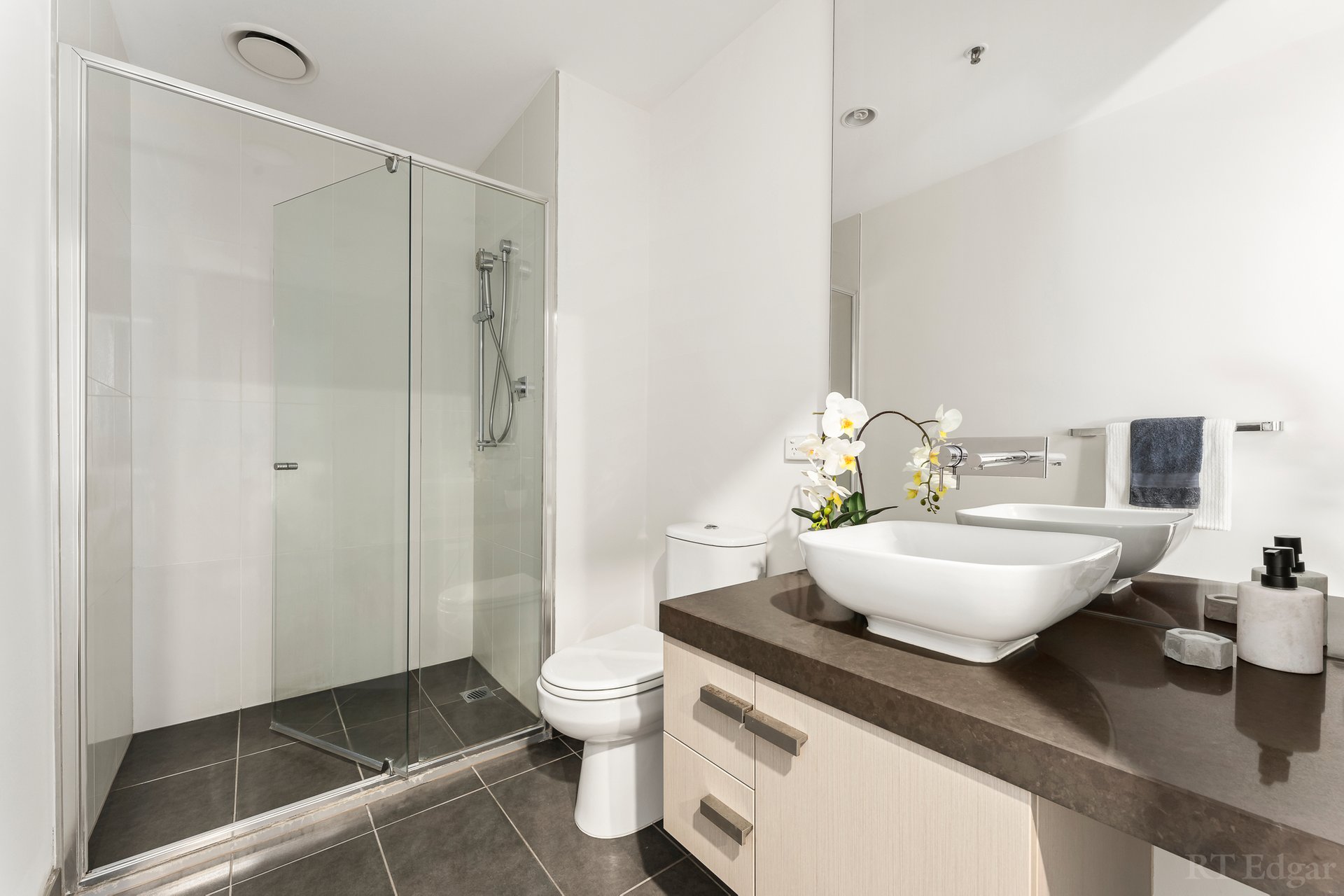 Property Gallery Thumbnail 8