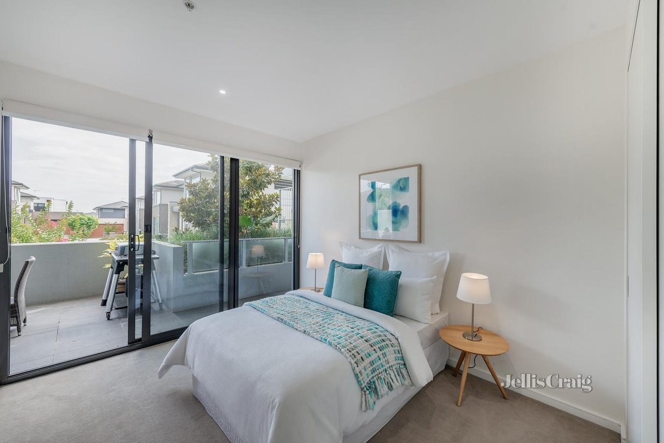 10/187 Reynolds Road, Doncaster East image 3
