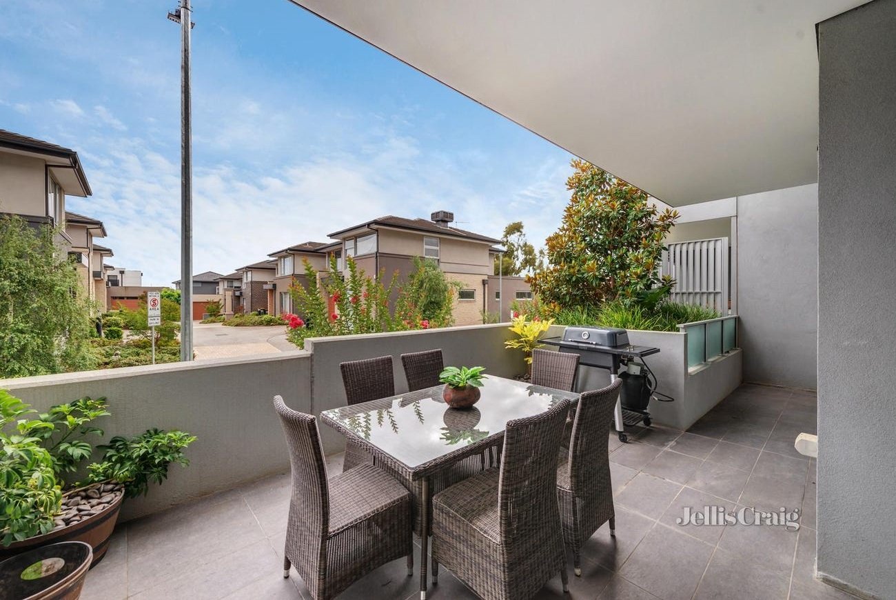 10/187 Reynolds Road, Doncaster East image 6