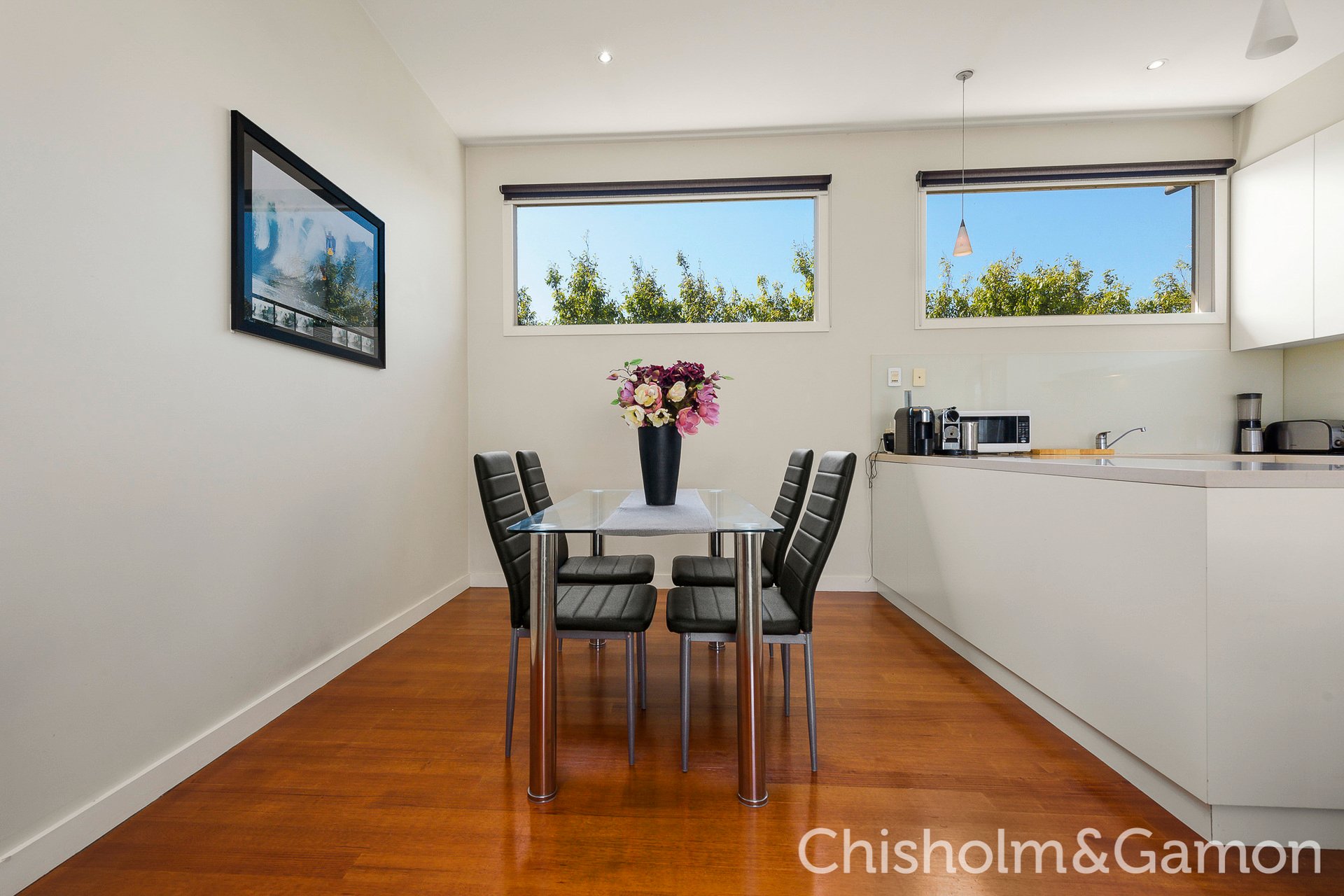 10/19-21 Ormond Esplanade, Elwood image 3
