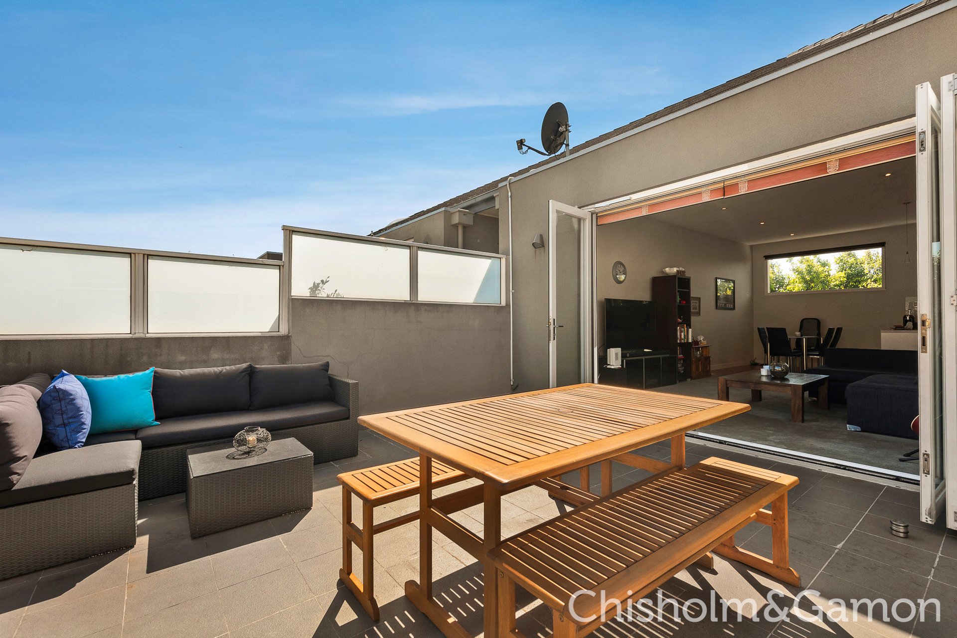 10/19-21 Ormond Esplanade, Elwood image 4