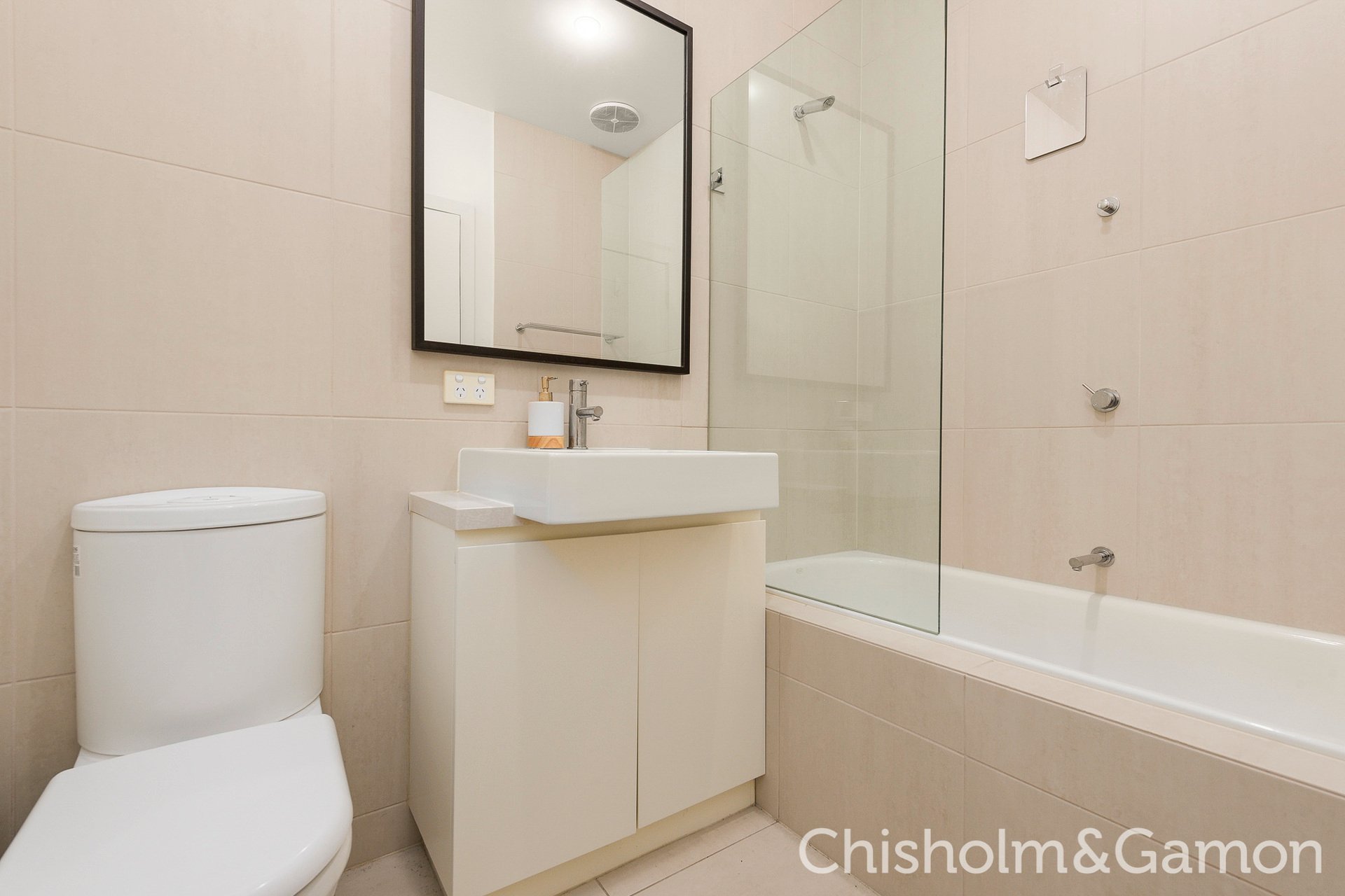 10/19-21 Ormond Esplanade, Elwood image 7