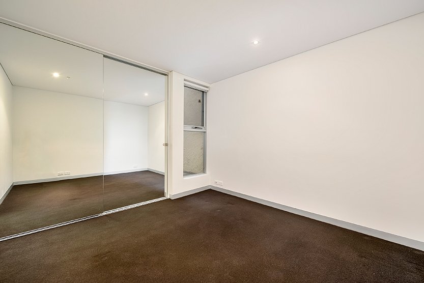 101/96 Ormond Road, Elwood image 4