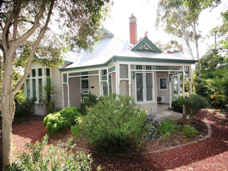 102 Forest Street, Lake Wendouree image 2