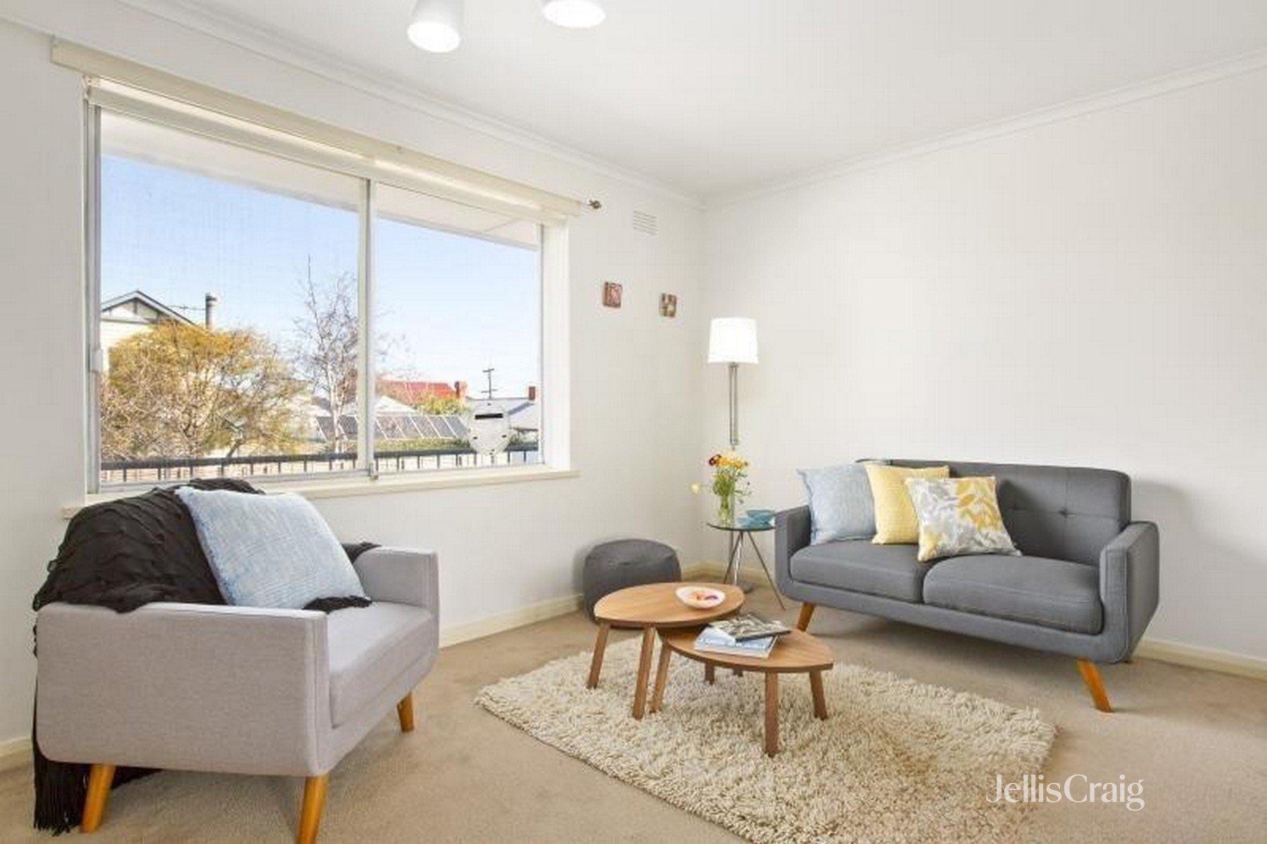 10/2 Johnson Street, Northcote image 2