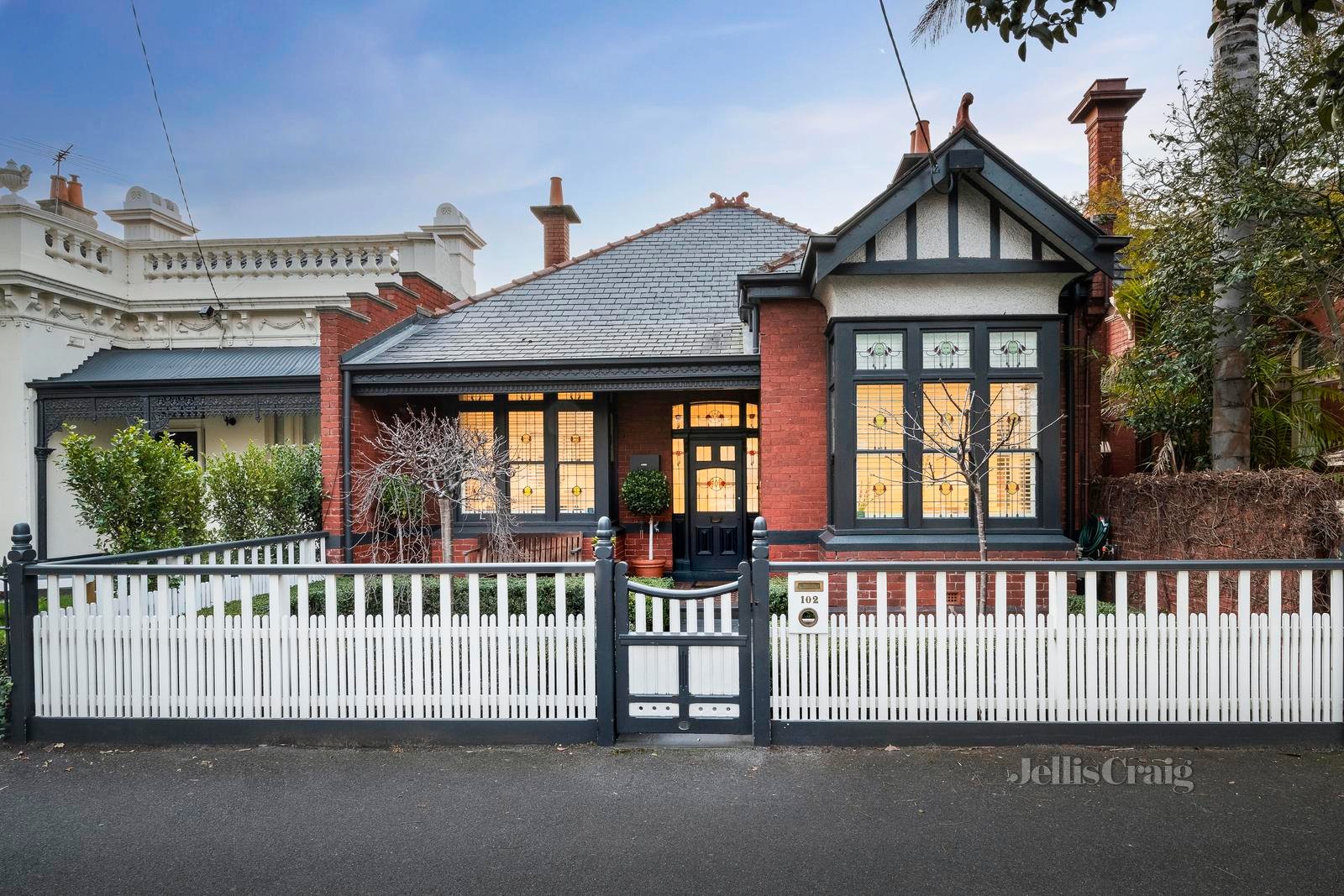 102 Kerferd Road, Albert Park image 1