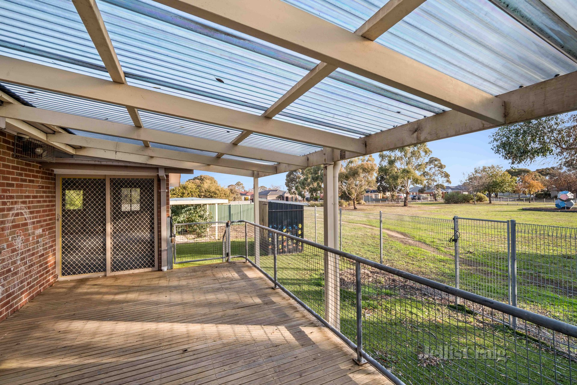 102 Leawarra Crescent, Delacombe image 5