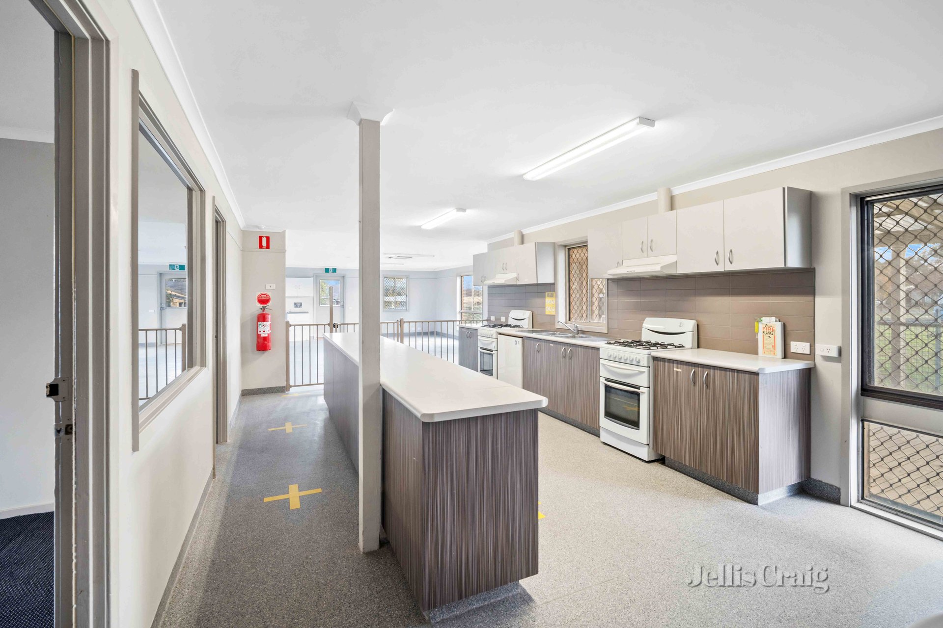 102 Leawarra Crescent, Delacombe image 3