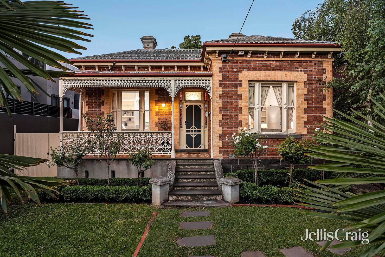 102 Maribyrnong Road, Moonee&nbsp;Ponds image 1