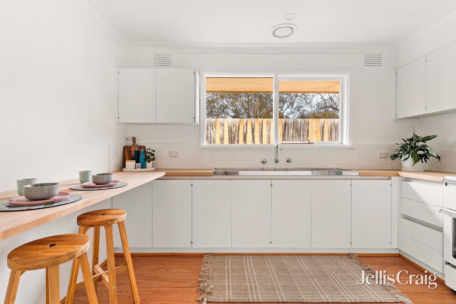 10/2 Mascoma Street, Strathmore image 3