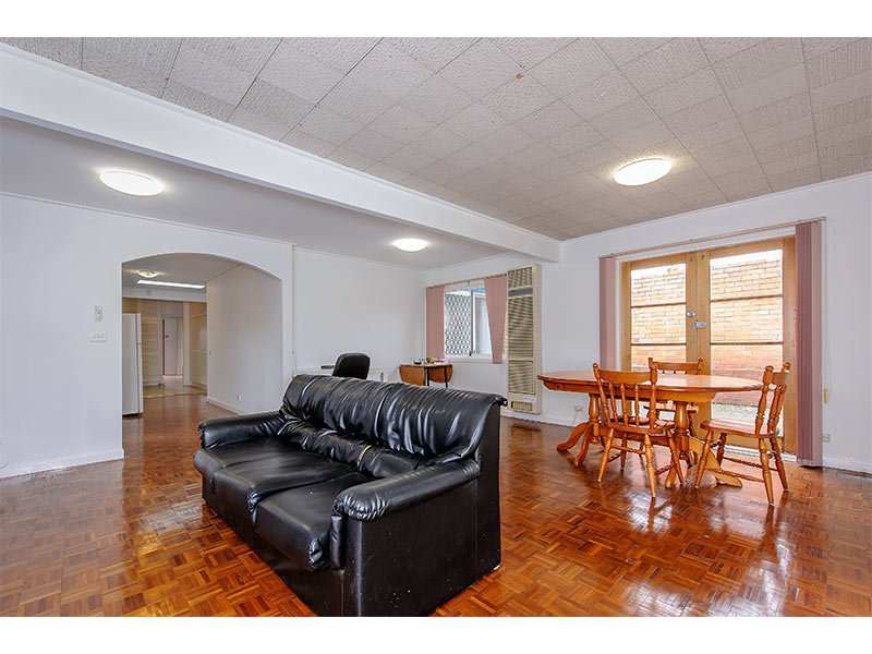 102 Nelson Road, Box Hill North image 5