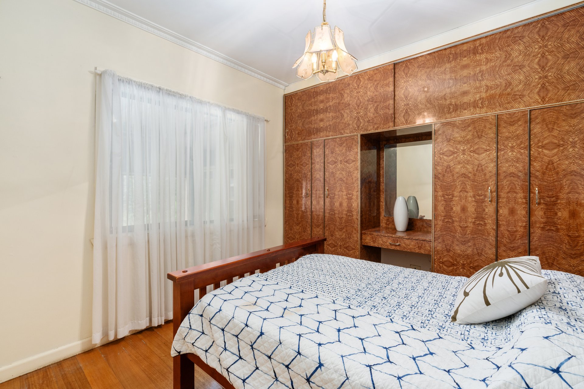 Property Gallery Thumbnail 6